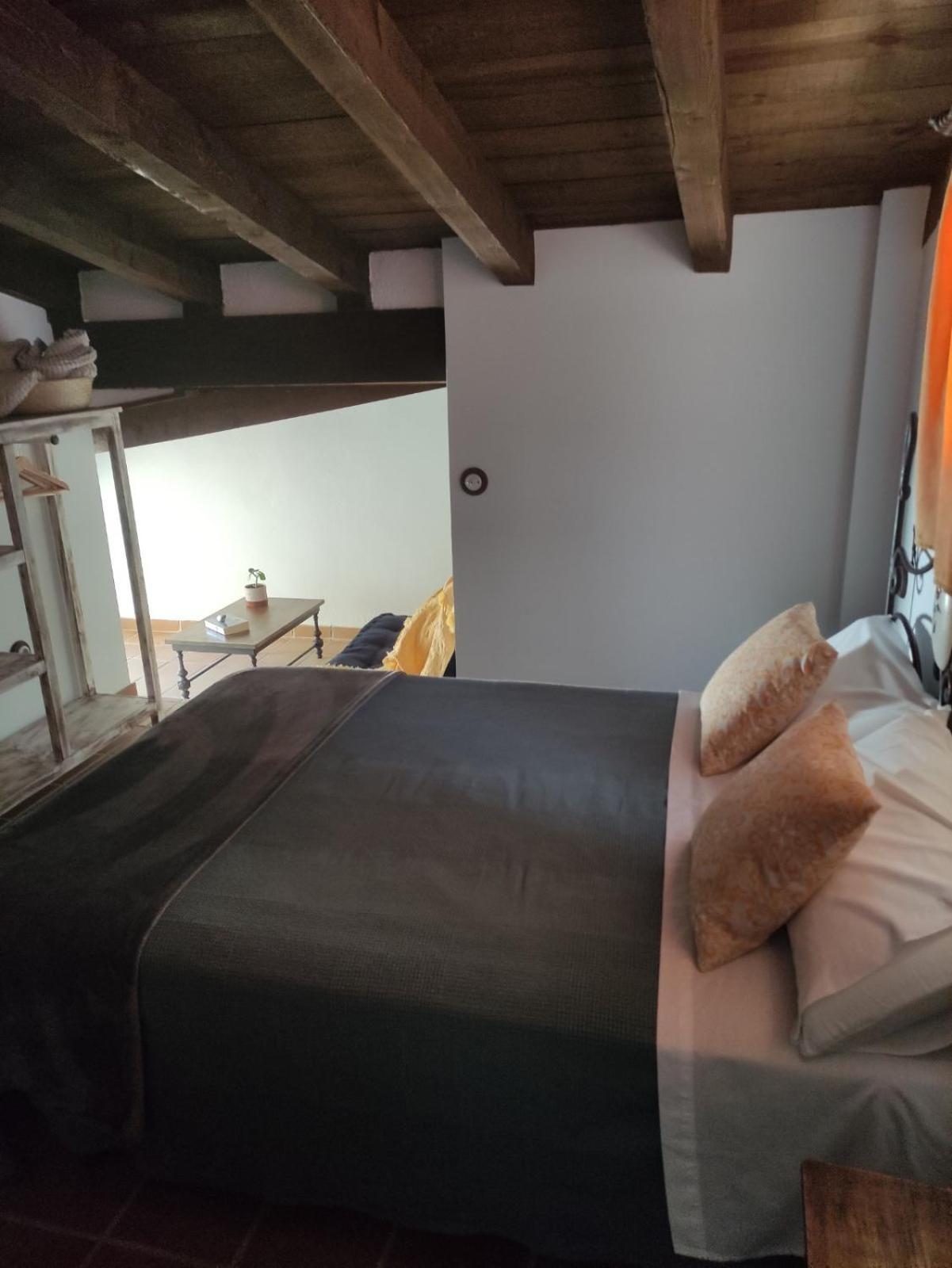 La Casa De La Abuela Amalia Apartment Arenas de San Pedro Bagian luar foto