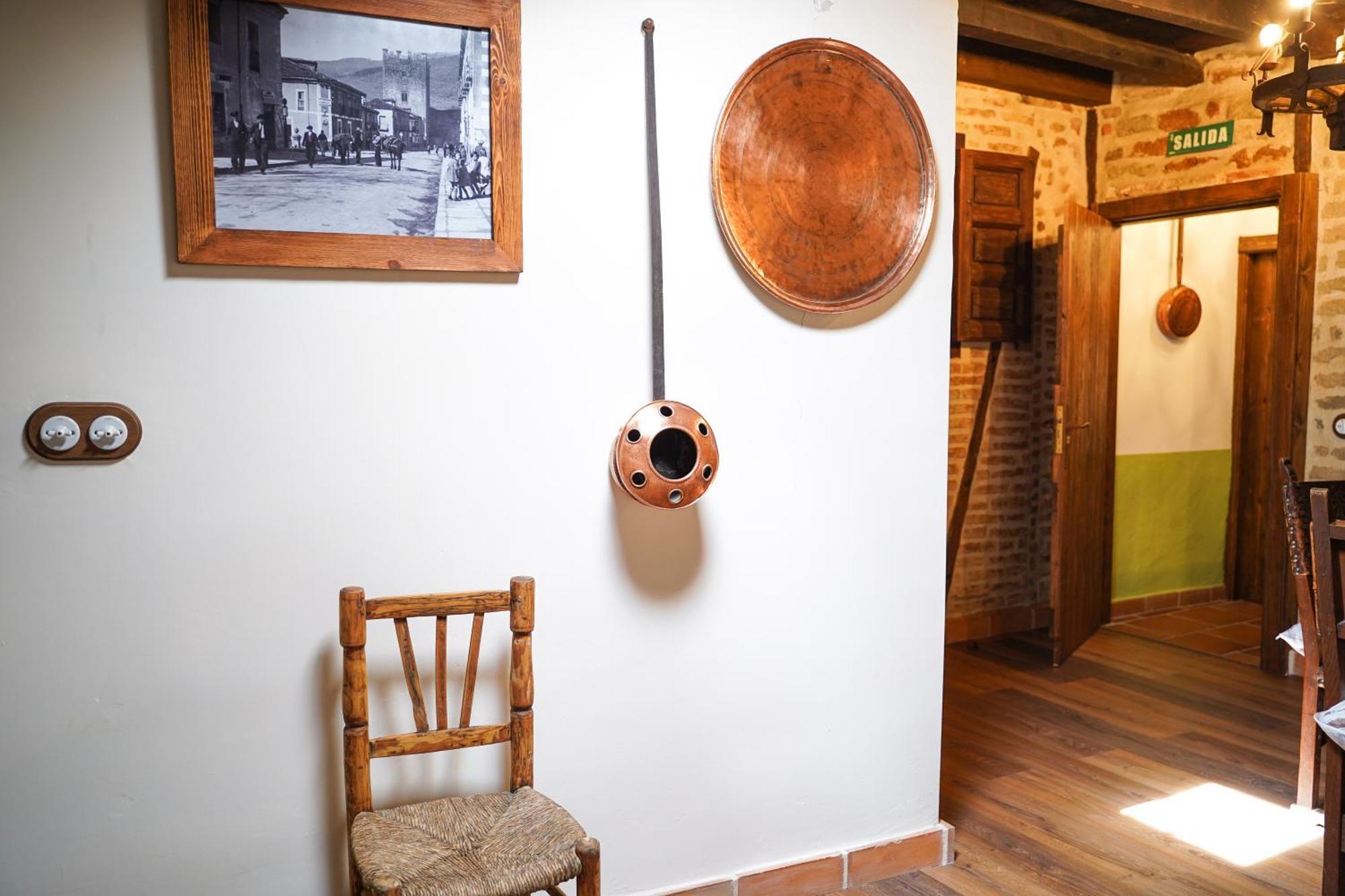 La Casa De La Abuela Amalia Apartment Arenas de San Pedro Bagian luar foto